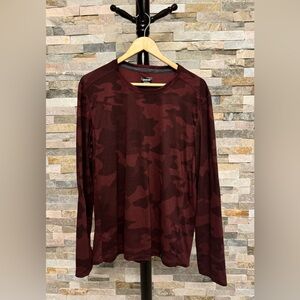 Prana Prospect Heights Light Long Sleeve Crew Neck Shirt Men’s Large Red Camo